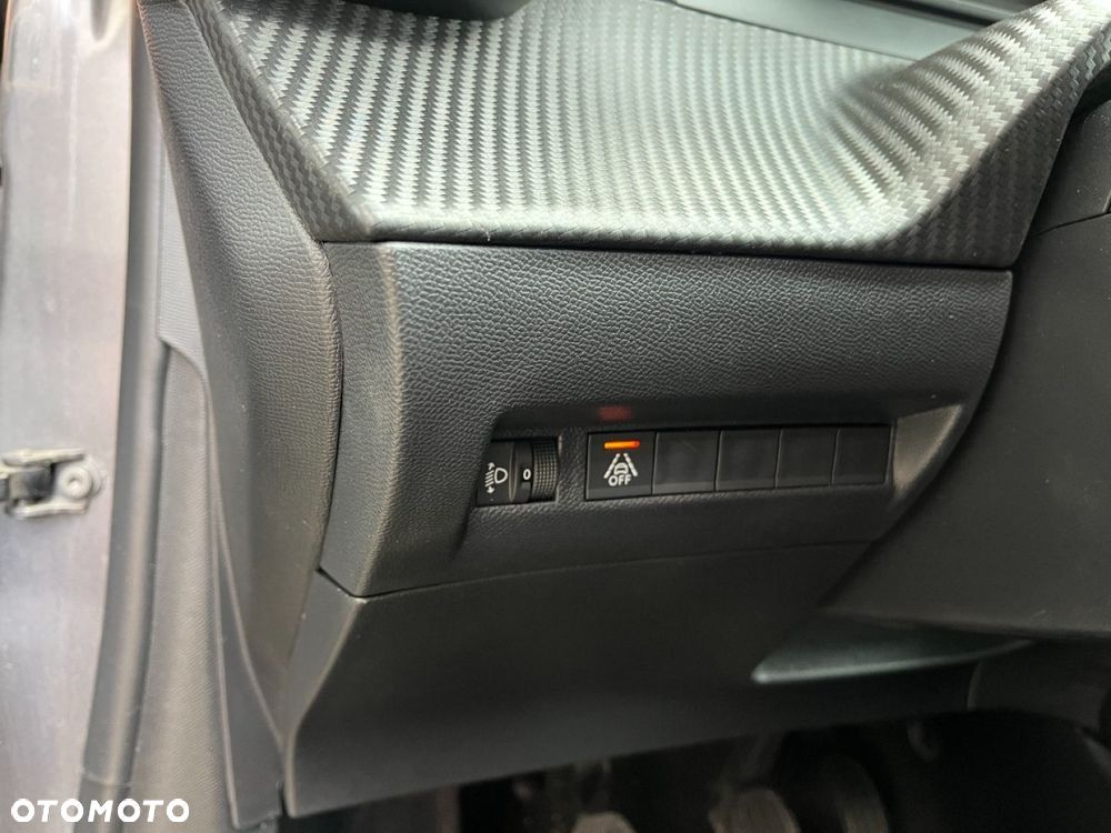 Peugeot 208 1.2 PureTech Style S&S - 18