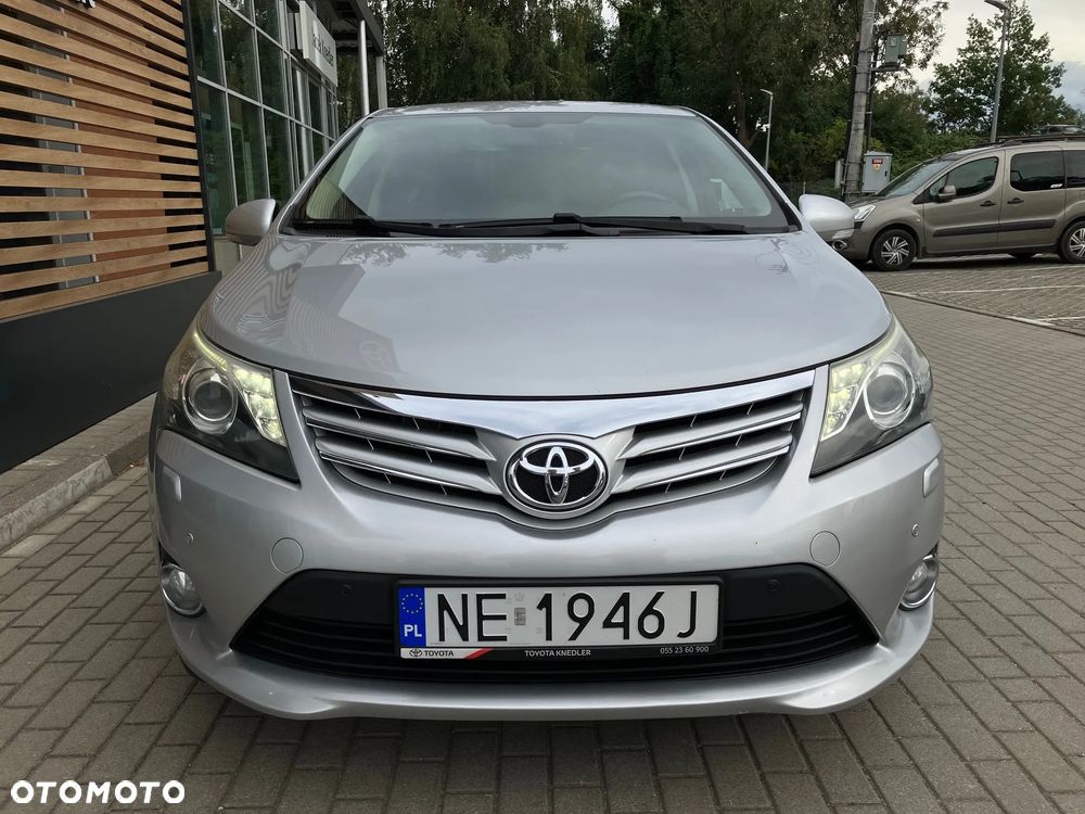 Toyota Avensis 1.8 Premium - 15