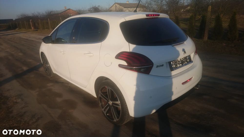 Peugeot 208 1.6 BlueHDi Active S&S - 11