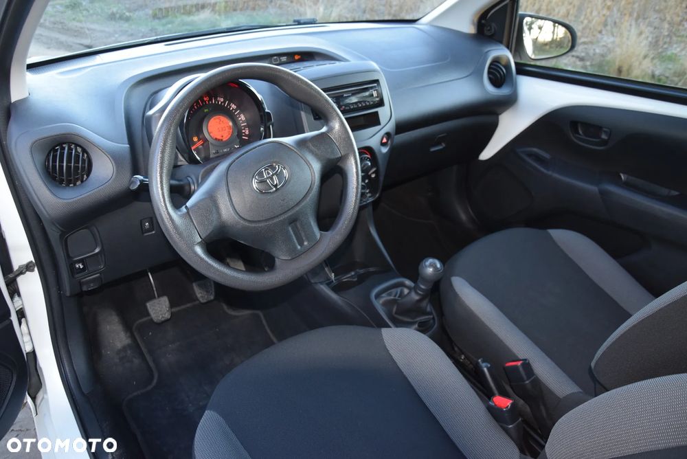 Toyota Aygo x - 8