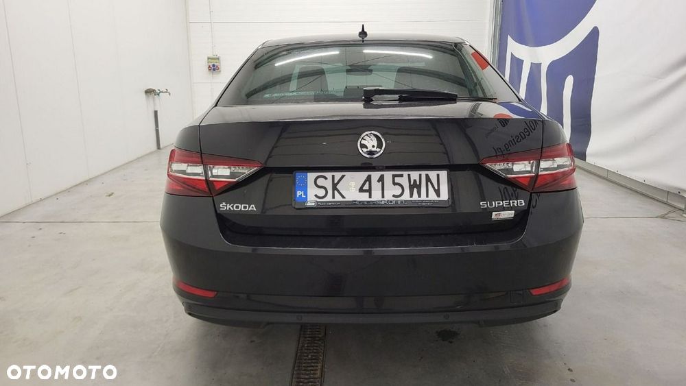 Skoda Superb 2.0 TDI L&K DSG - 7