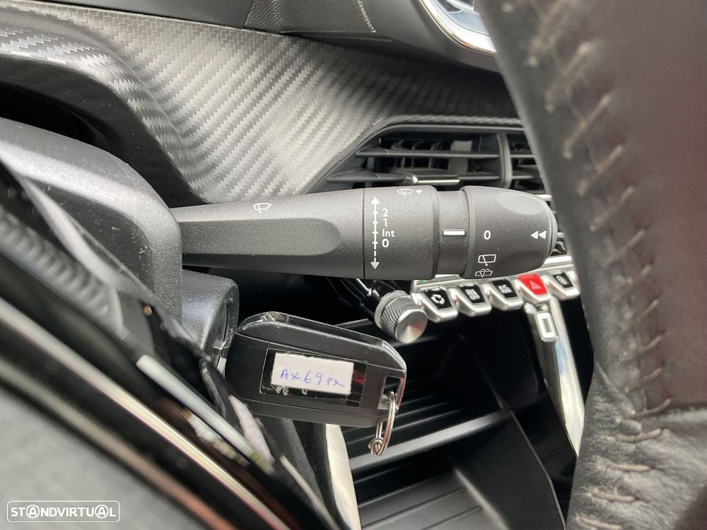 Peugeot 208 1.2 PureTech Active - 20