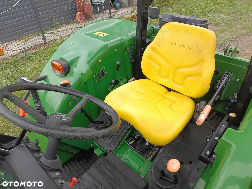 John Deere 5050E - 9