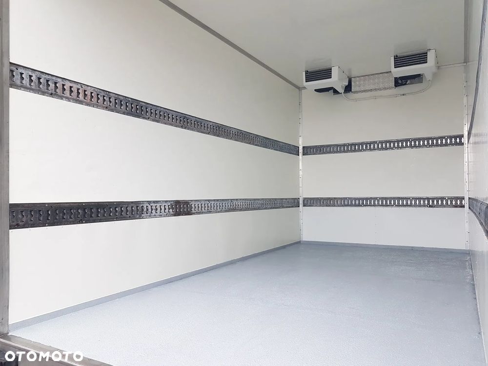 Mercedes-Benz Sprinter CHŁODNIA IZOTERMA 8EP AGREGAT ZANOTTI 4,22x2,15x2,30 KLIMA 314 CDI - 25