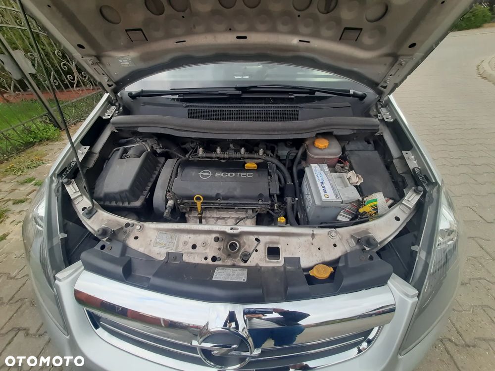 Opel Zafira - 9