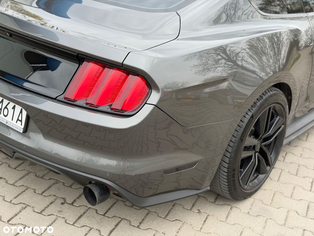 Ford Mustang - 3