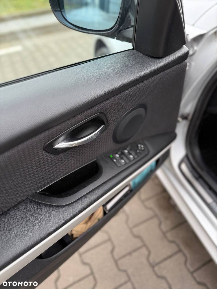 BMW Seria 3 - 24