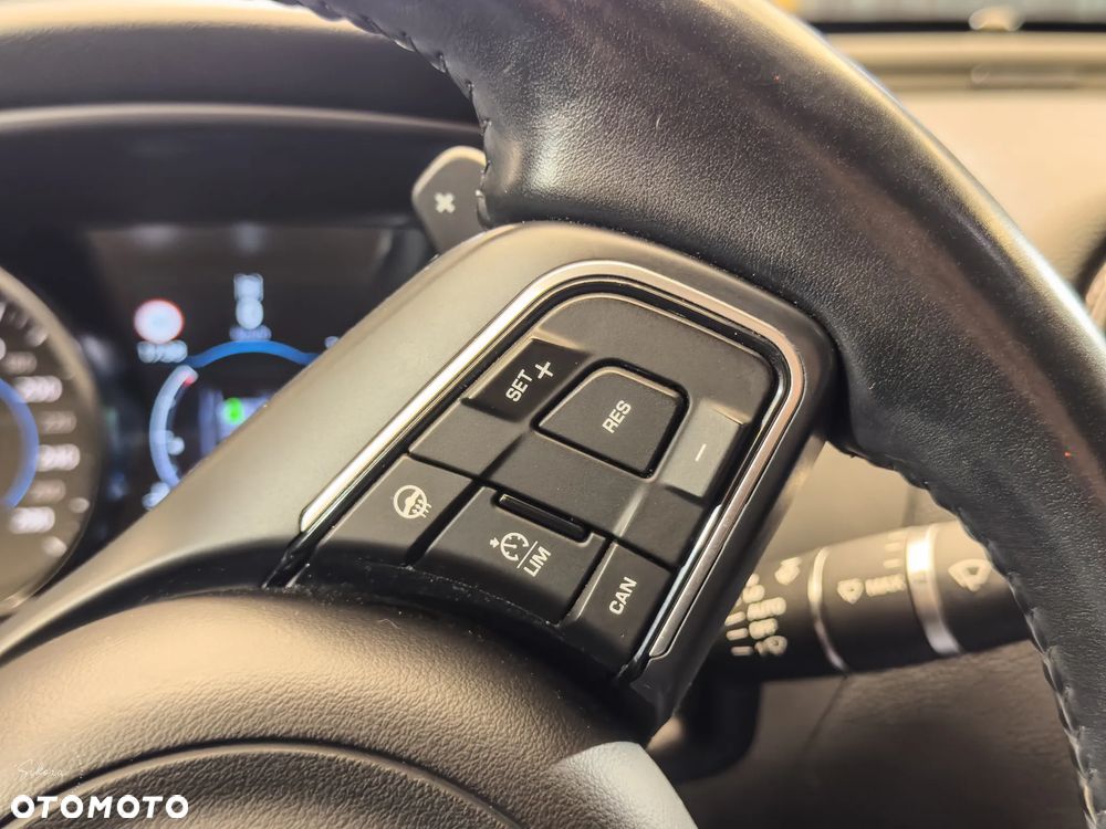 Jaguar XE 20d Prestige - 29