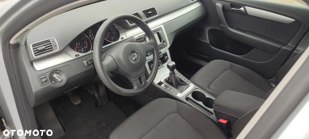 Volkswagen Passat 1.4 TSI BMT Comfortline - 9