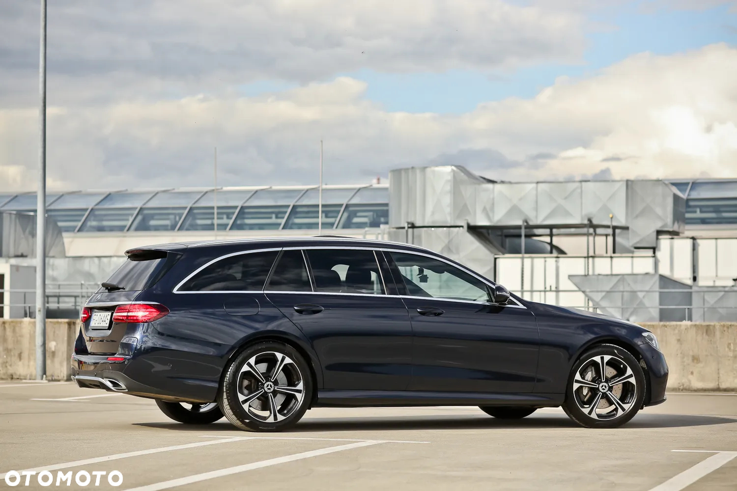 Mercedes-Benz Klasa E 300 de T 9G-TRONIC AMG Line - 17