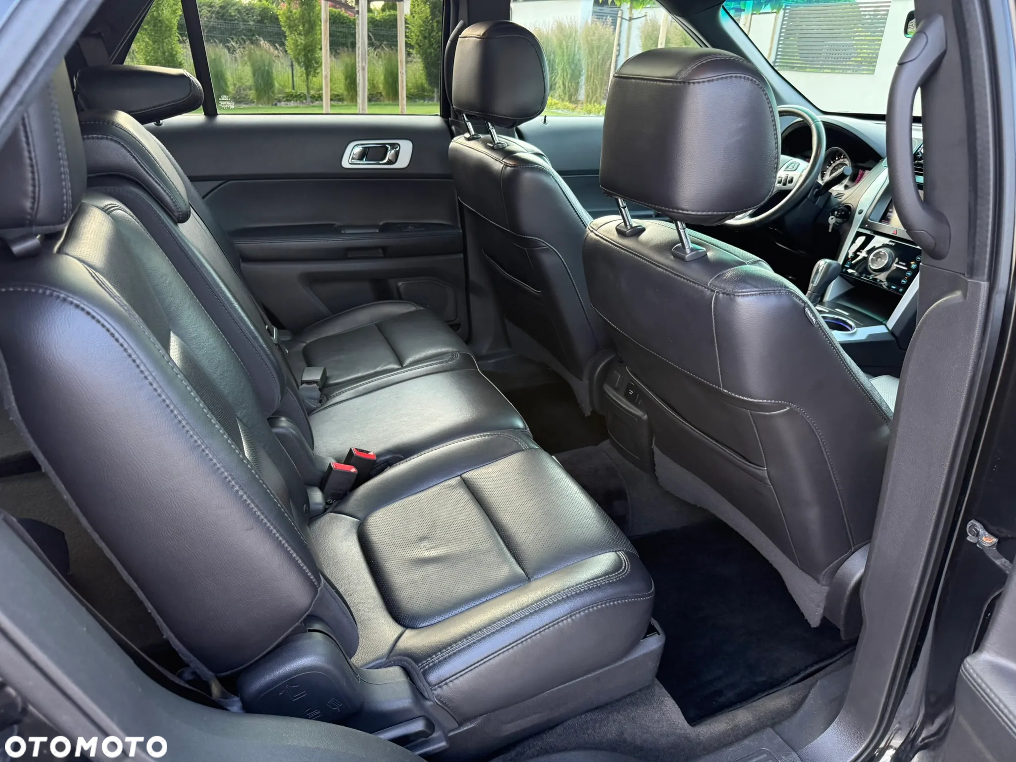 Ford Explorer - 27