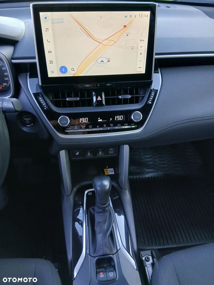 Toyota Corolla Cross - 20