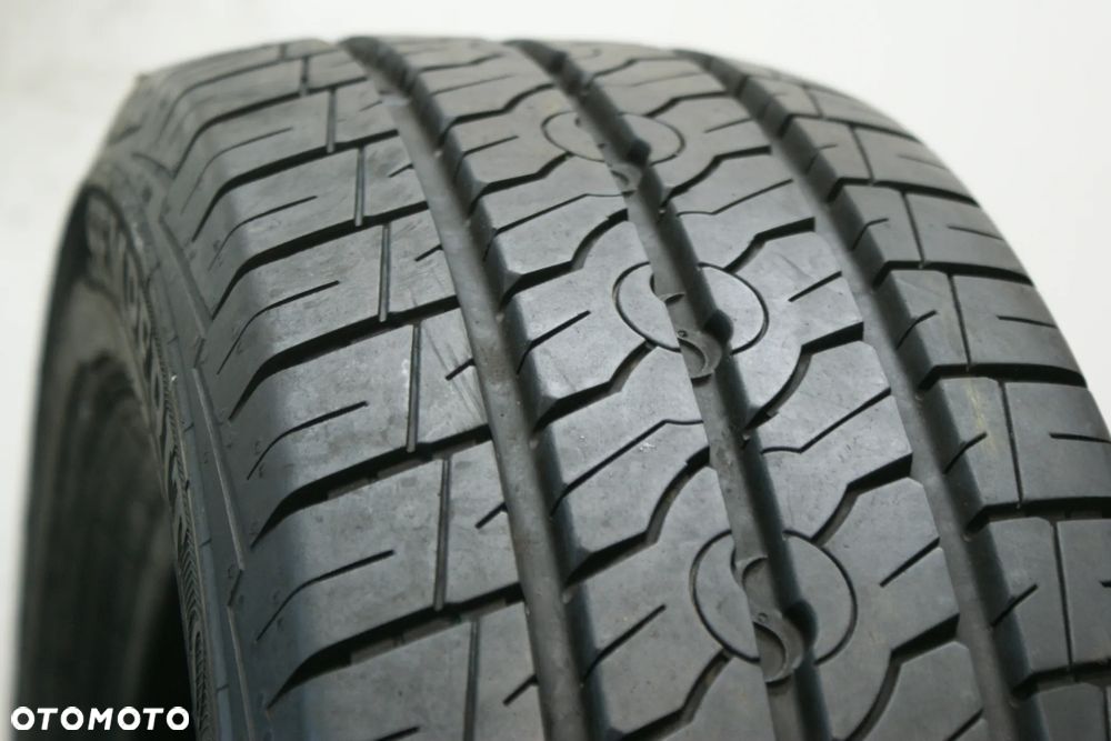 letnie 205/65R16C SEMPERIT VAN-LIFE 2 , 8,8mm B151 . - 2