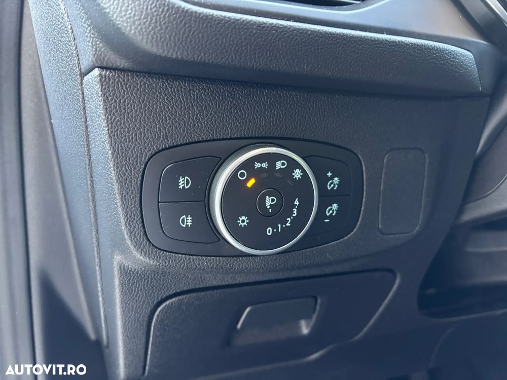 Ford Focus 1.5 EcoBlue Connected - 18