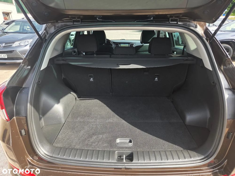Hyundai Tucson 1.6 GDI BlueDrive Design 2WD - 38