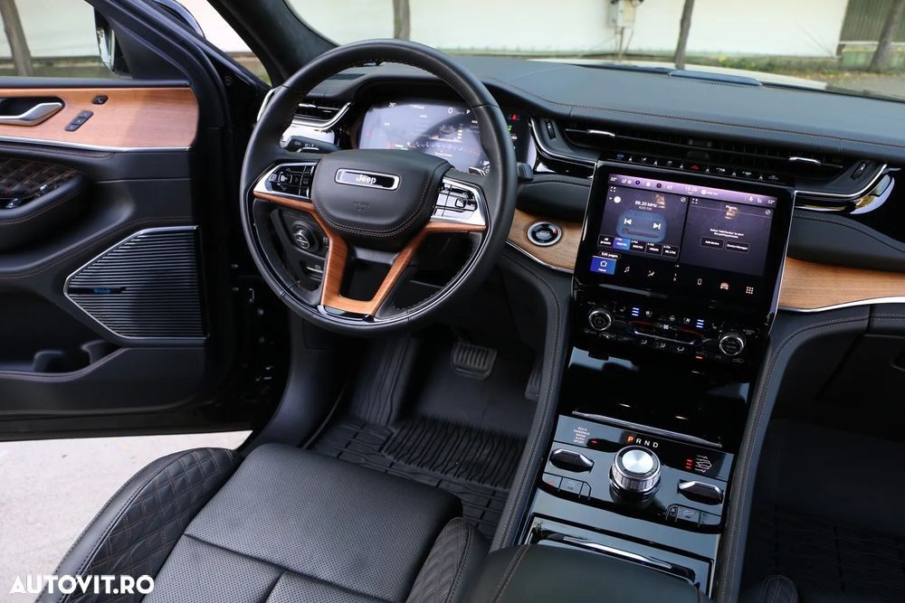 Jeep Grand Cherokee - 20