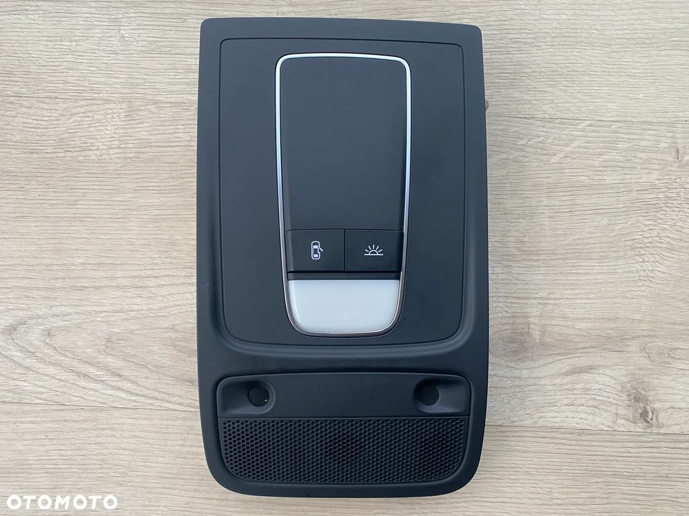 LAMPKA OŚWIETLENIA WNĘTRZA KABINY AUDI A3 8V 8V0947135A - 1