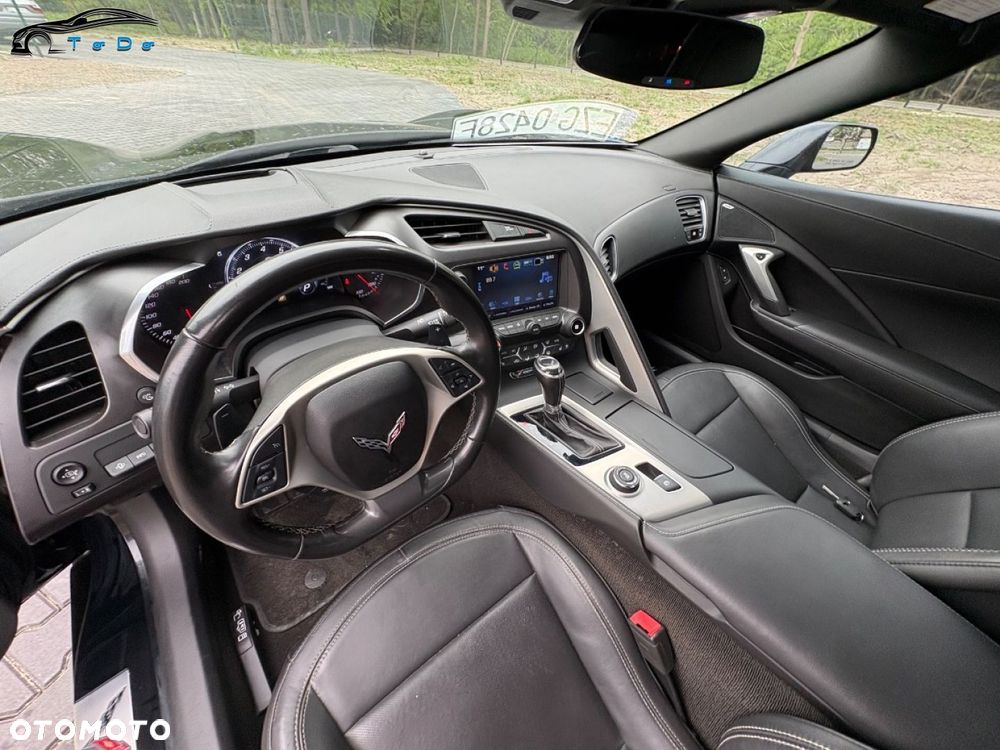 Chevrolet Corvette - 20