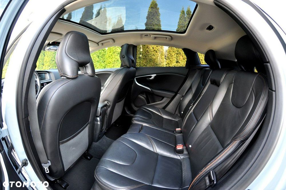 Volvo V40 Cross Country D2 Summum - 12