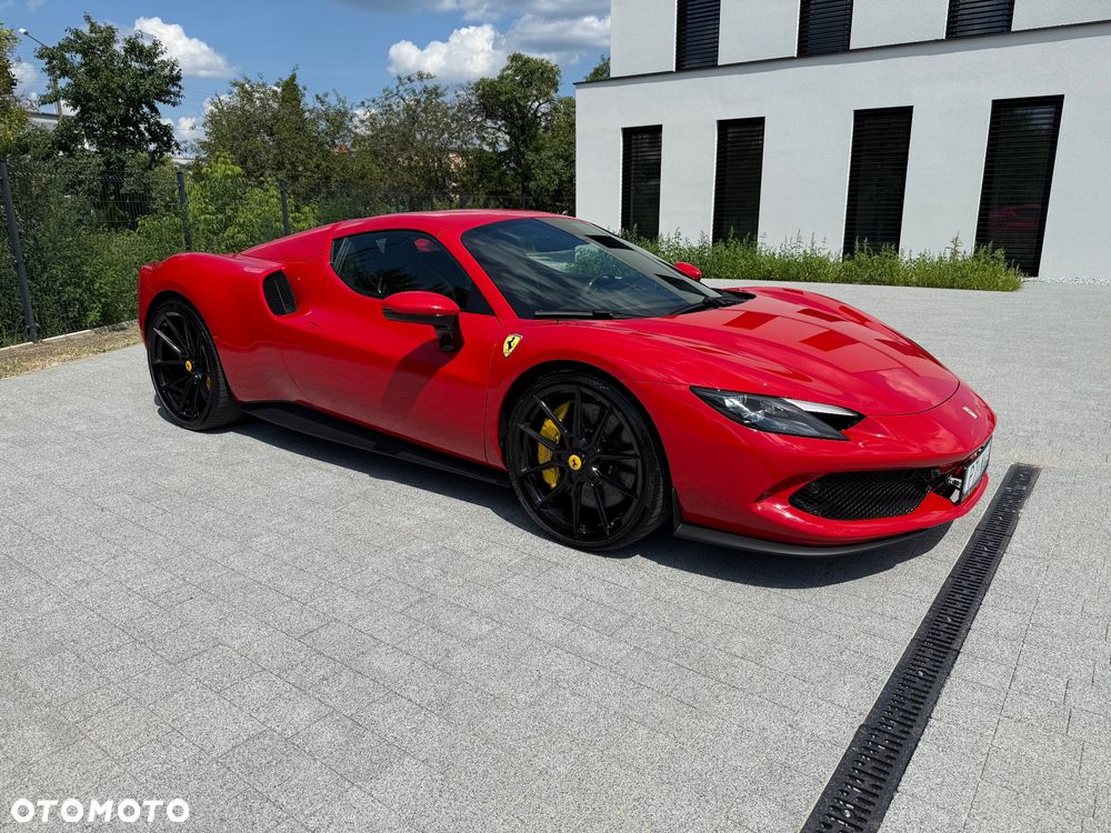 Ferrari 296 GTS - 13