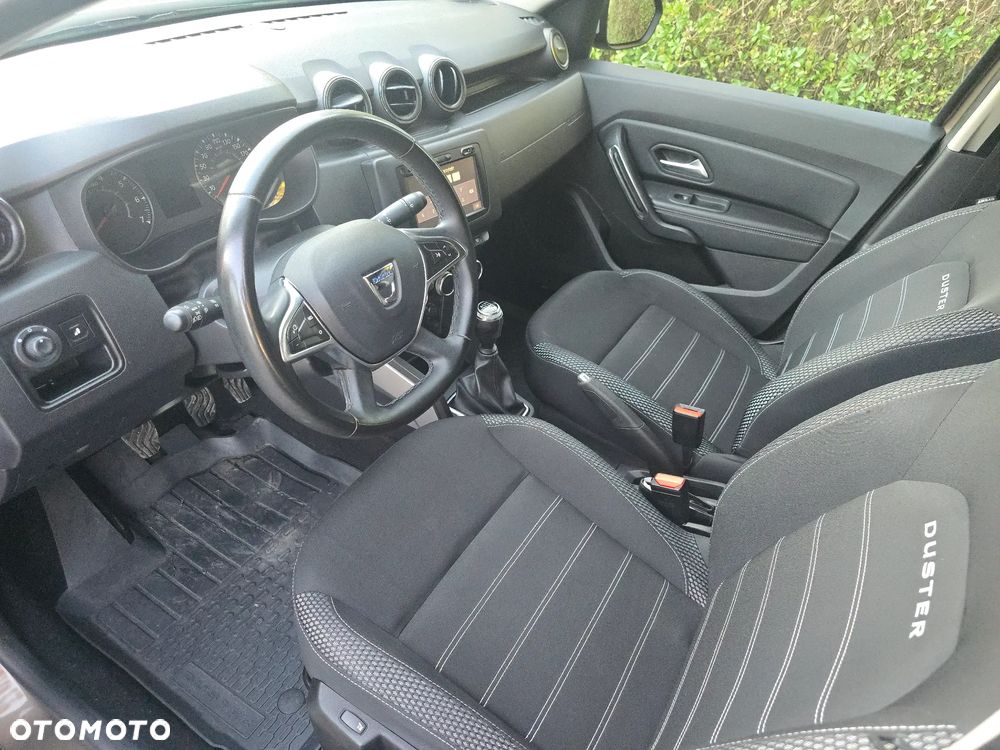 Dacia Duster 1.6 SCe Blackshadow 4x4 S&S - 11
