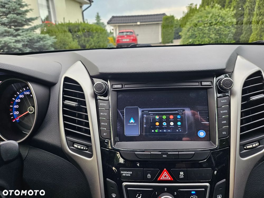 Hyundai i30 1.4 YES - 8