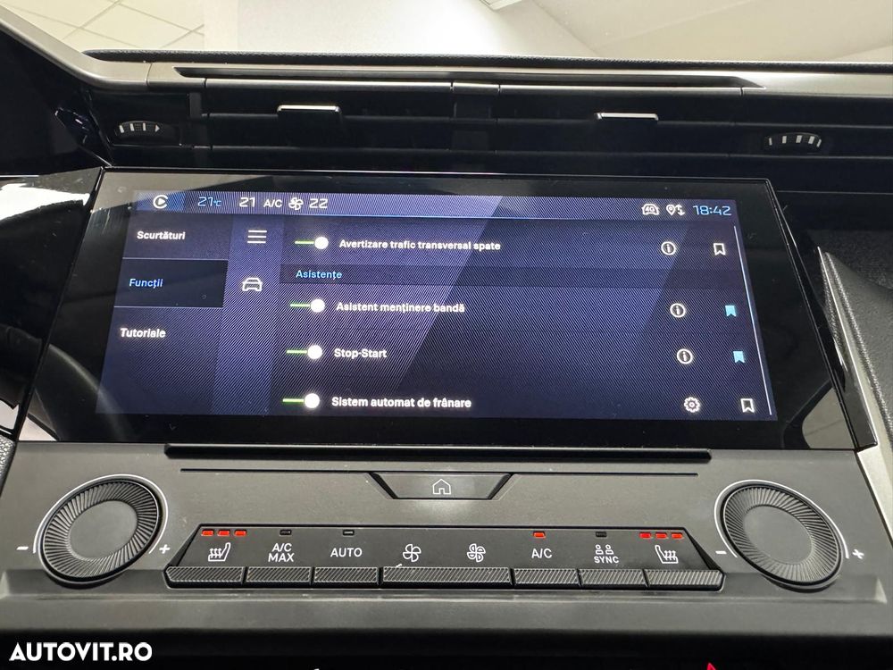 Peugeot 408 1.2L 136 e-DSC6 MHEV Allure - 32