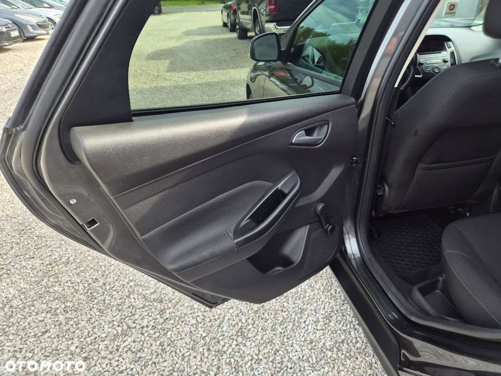 Ford Focus - 18