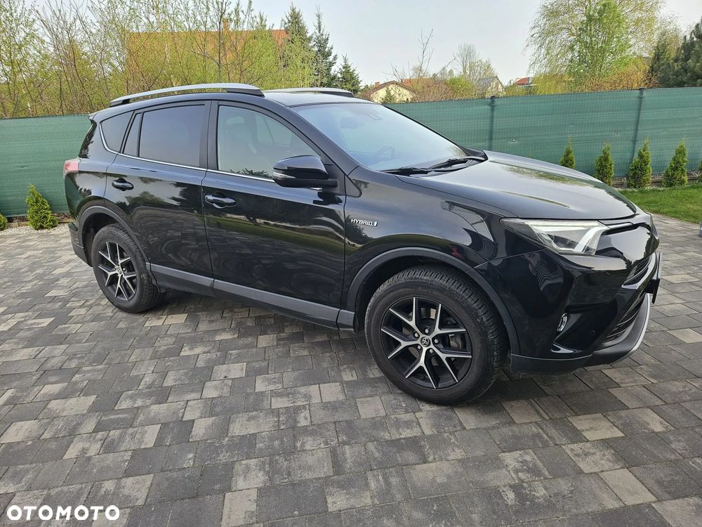 Toyota RAV4 - 1