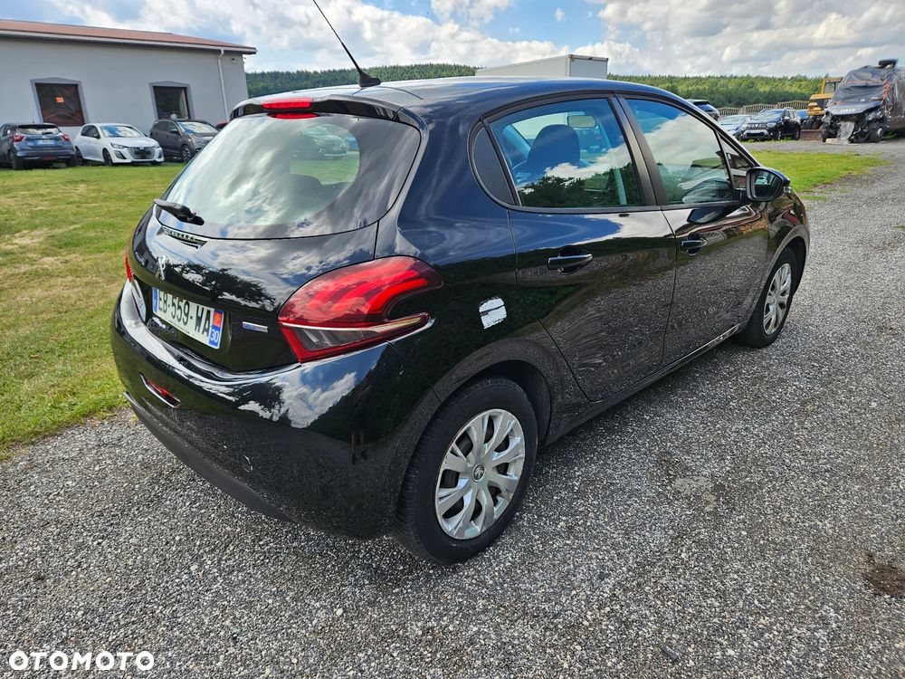 Peugeot 208 82 PureTech Style - 4