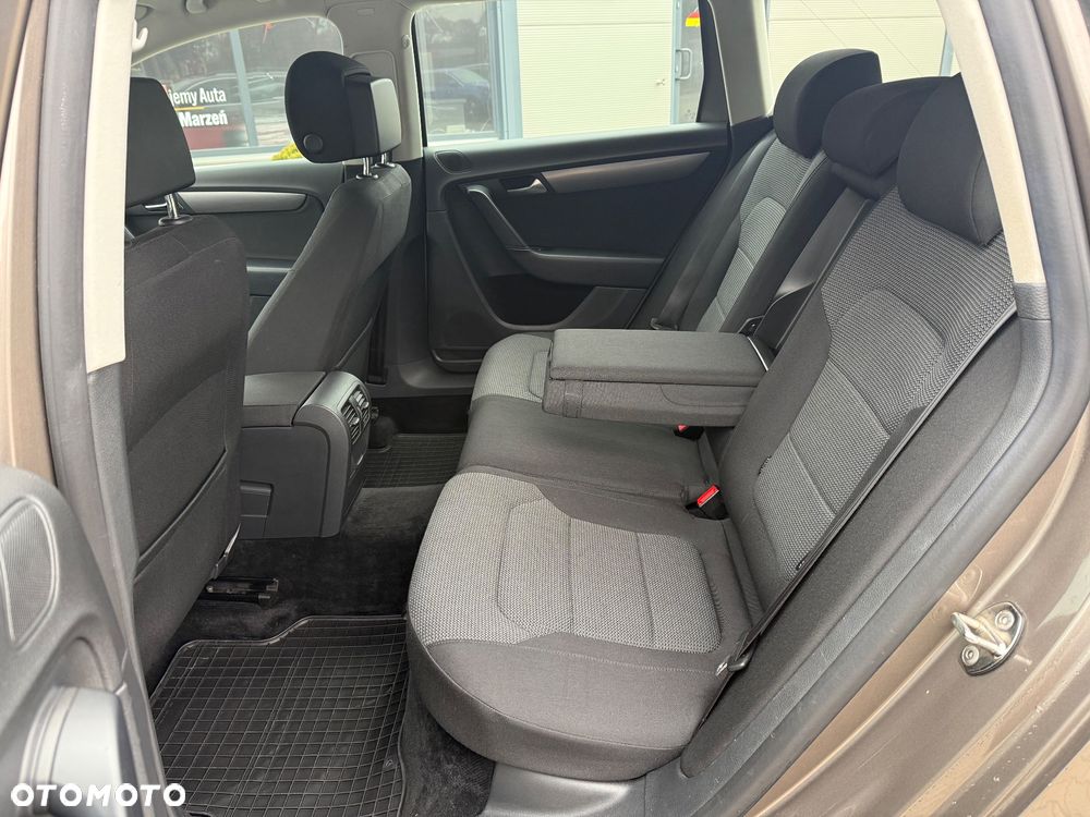 Volkswagen Passat ver-1-4-tsi-bmt-comfortline - 29