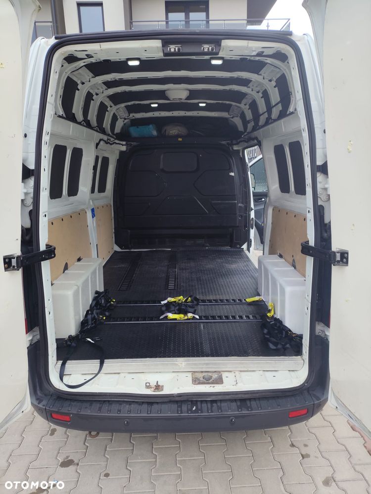 Ford TRANSIT CUSTOM - 14