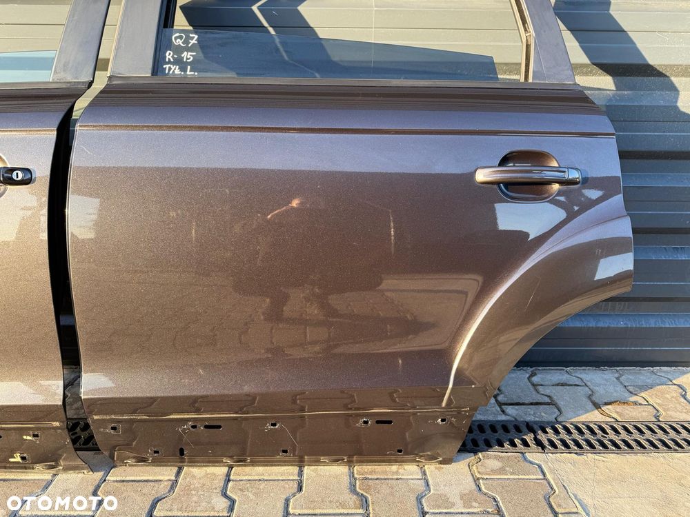 AUDI Q7 LIFT 4L 10-15 DRZWI LEWE TYLNE KOLOR LZ7L - 2
