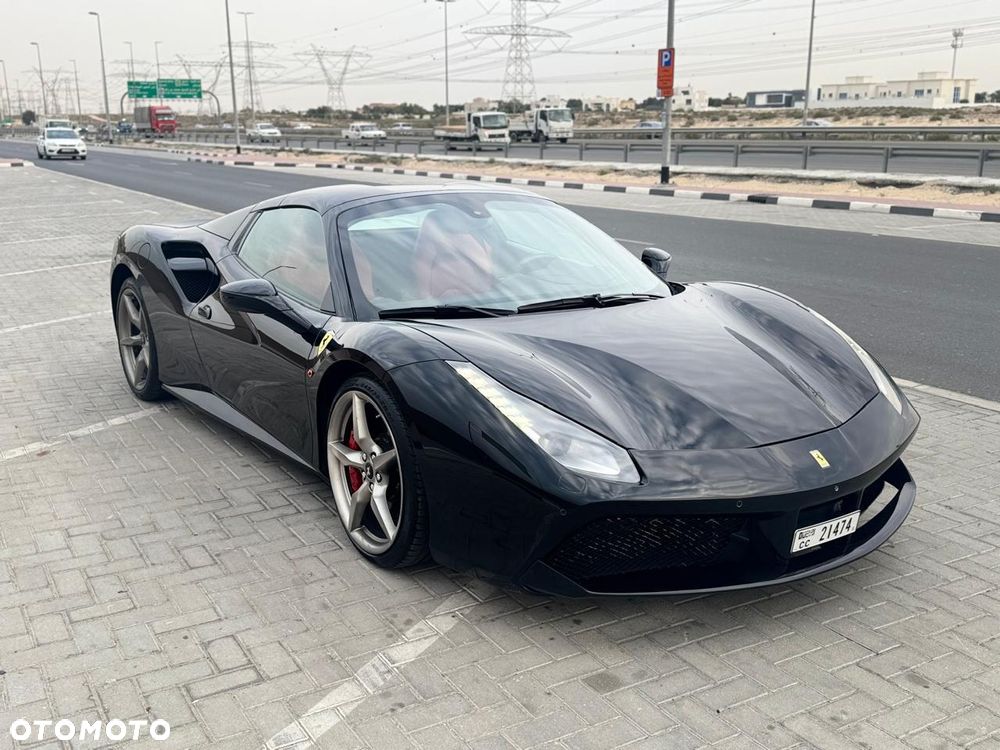 Ferrari 488 - 2