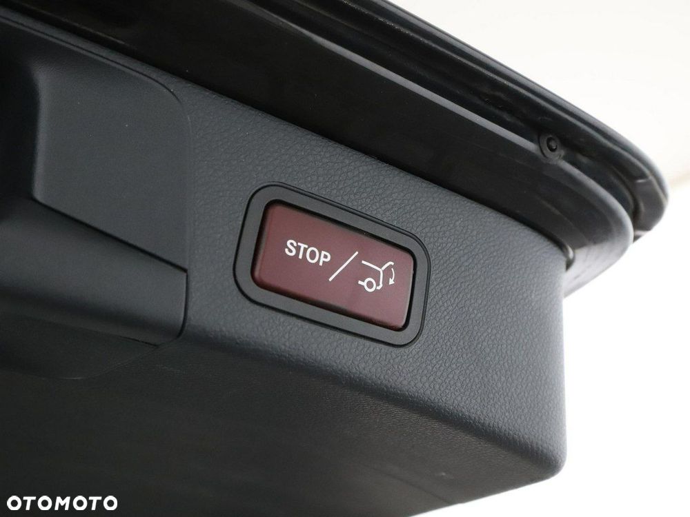 Mercedes-Benz Klasa C 180 - 41