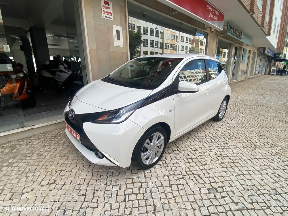 Toyota Aygo x-play touch - 13