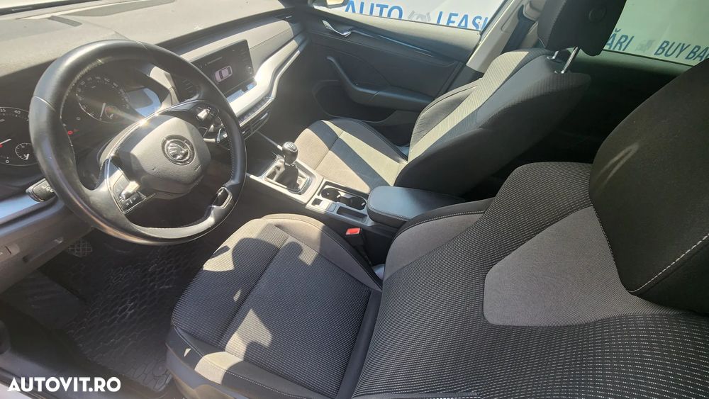 Skoda Octavia 2.0 TDI DSG Style - 18