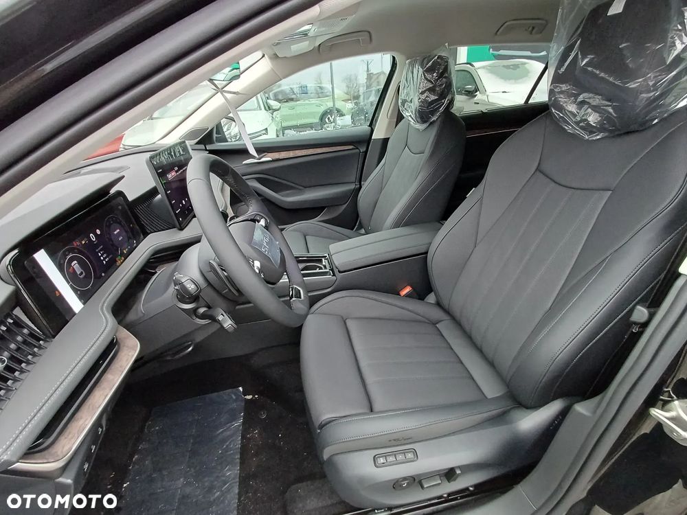 Skoda Superb 2.0 TDI SCR 4x4 L&K DSG - 11