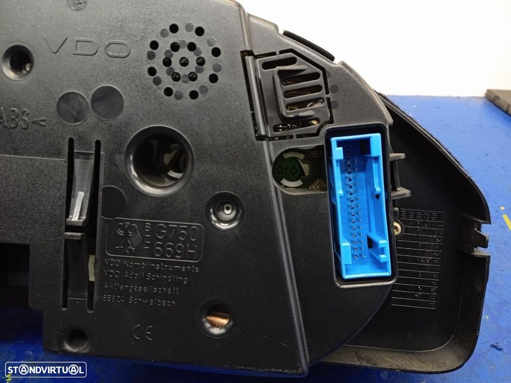 QUADRANTE AUDI A4 1998 - 10