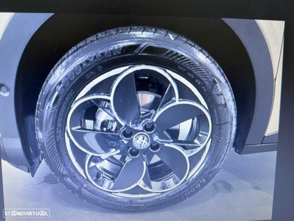 Alfa Romeo Junior Elletrica 50 kWh - 24