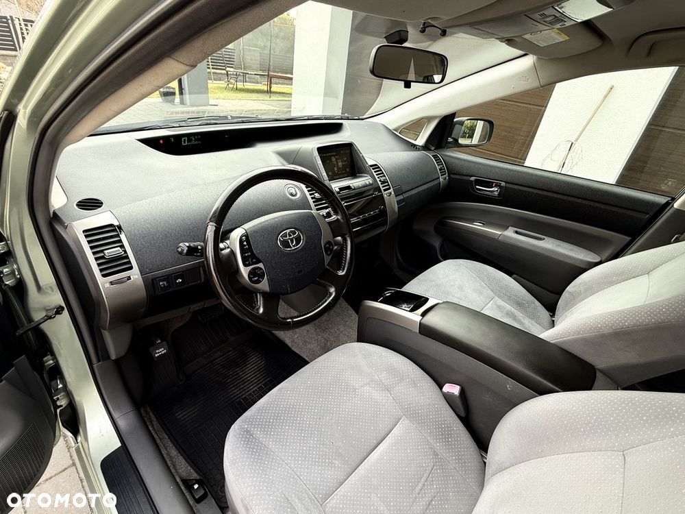 Toyota Prius 1.5 VVT-i Sol - 13