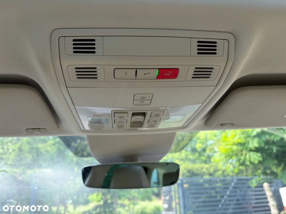 Skoda Superb 1.8 TSI DSG SportLine - 35