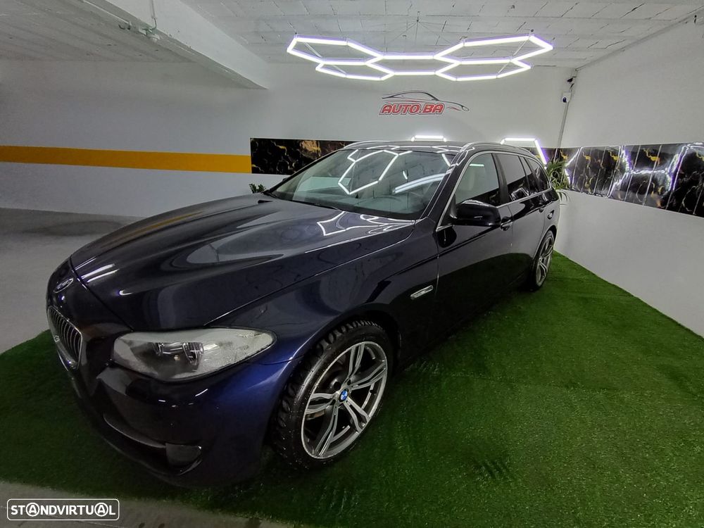 BMW 520 d xDrive Line Luxury Auto - 2