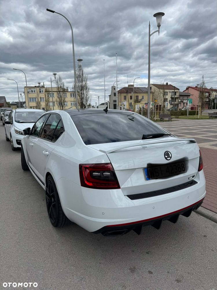 Skoda Octavia 2.0 TDI RS DSG - 3