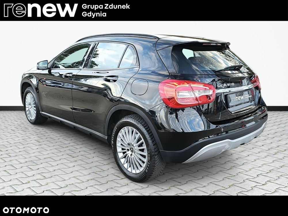 Mercedes-Benz GLA - 7