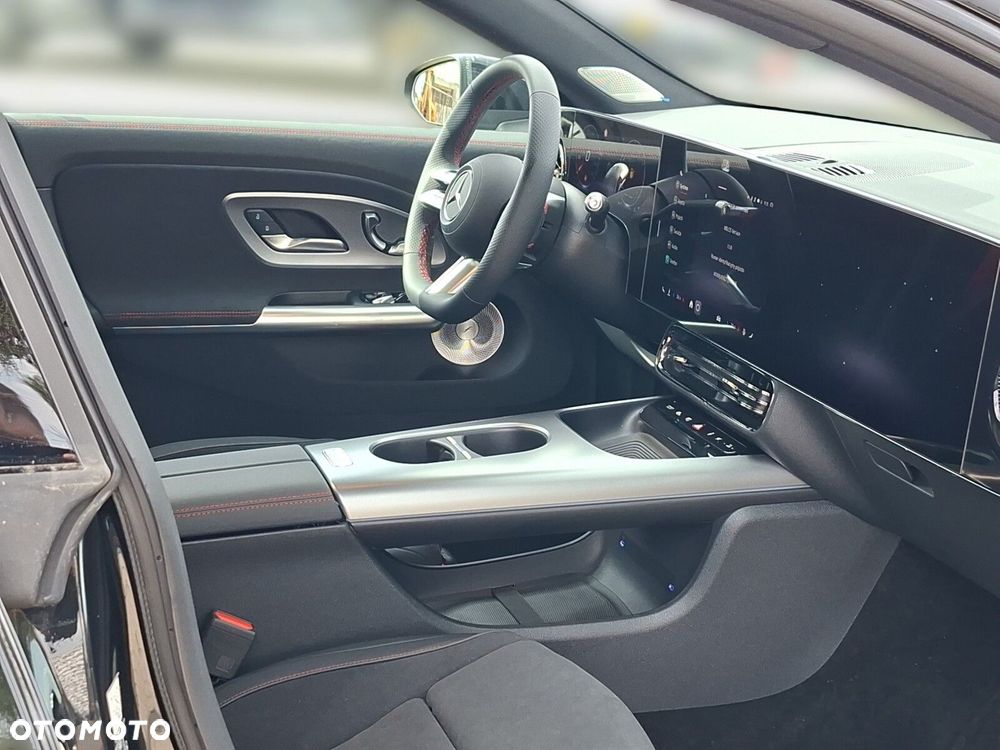 Mercedes-Benz CLA - 13