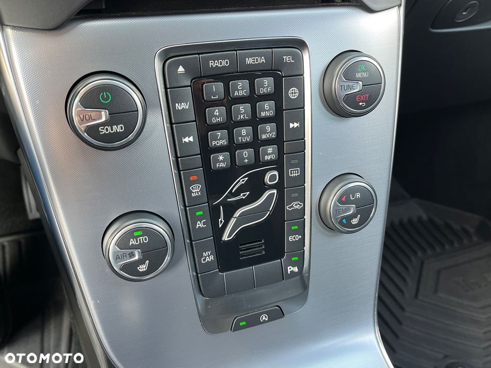 Volvo V40 T3 Drive-E Inscription - 27