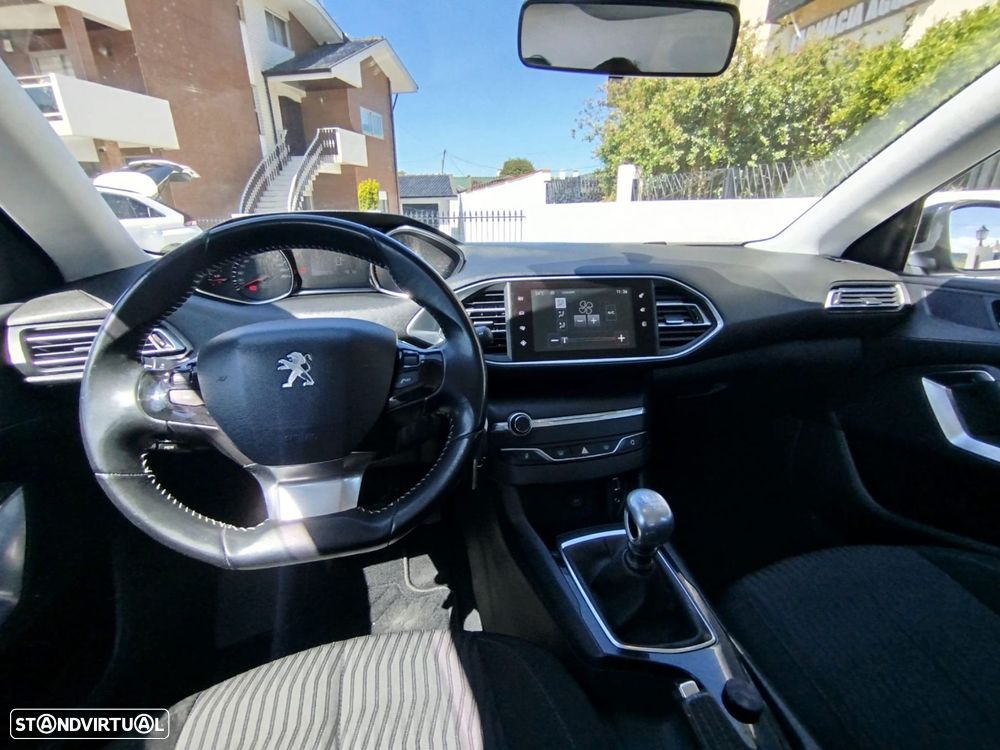 Peugeot 308 1.6 BlueHDi Allure - 18