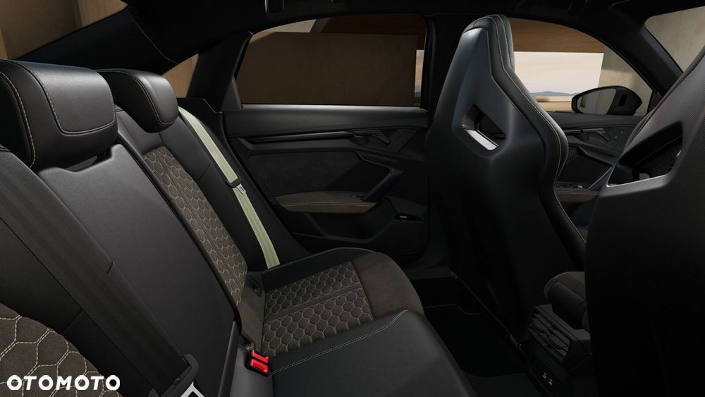 Audi RS3 Limousine - 10