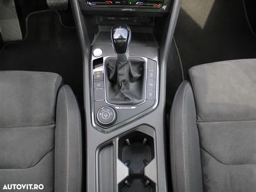 Volkswagen Tiguan - 22